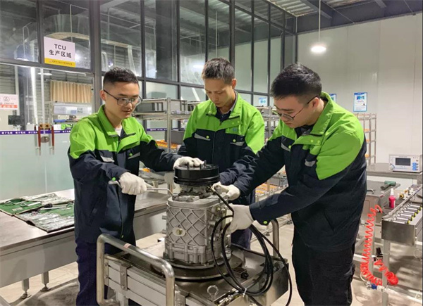 引进清华大学博士团队到宜宾成立丰川动力科技有限公司.jpg 引进清华大学博士团队到宜宾成立丰川动力科技有限公司.jpg
