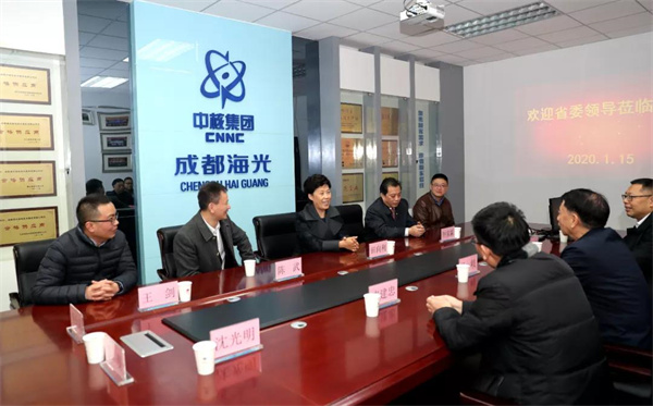 省委常委、统战部部长田向利看望慰问党外人才.jpg 省委常委、统战部部长田向利看望慰问党外人才.jpg