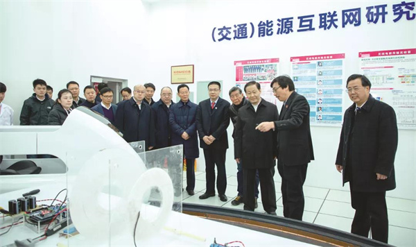 省委书记彭清华到西南交通大学视察.jpg 省委书记彭清华到西南交通大学视察.jpg